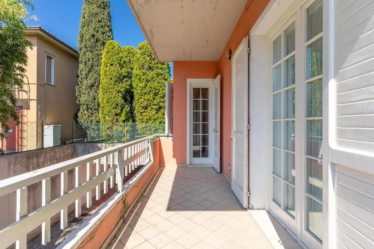 Your Home In Central Sirmione! 아파트 시르미오네