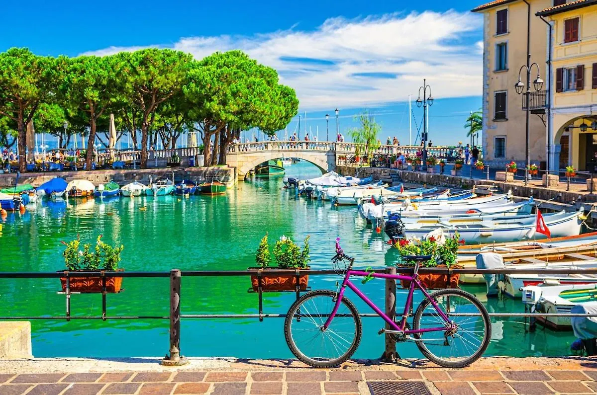 아파트 Your Home In Central Sirmione!